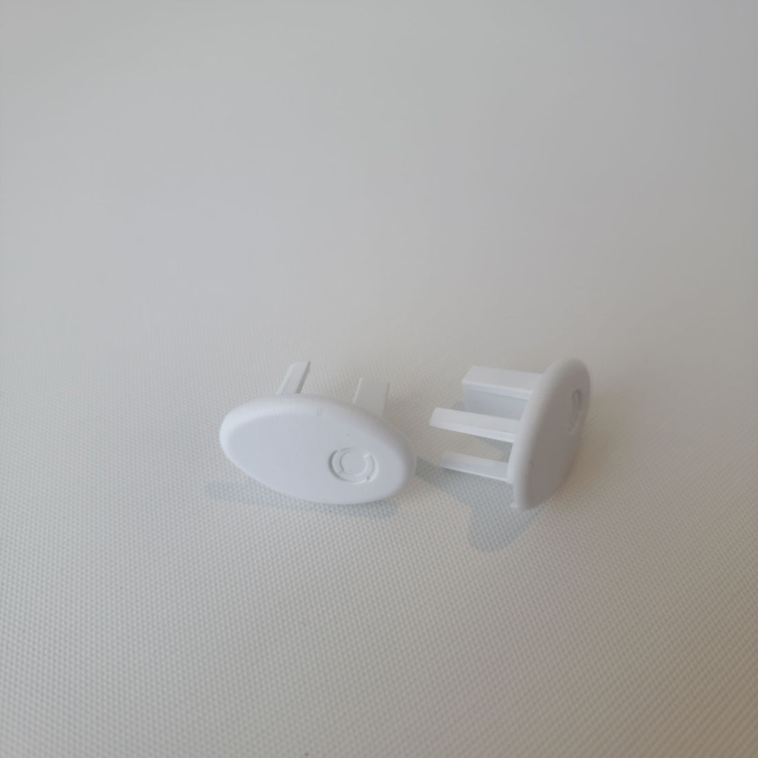 Roller Blind Oval End Caps White (Bag of 20)